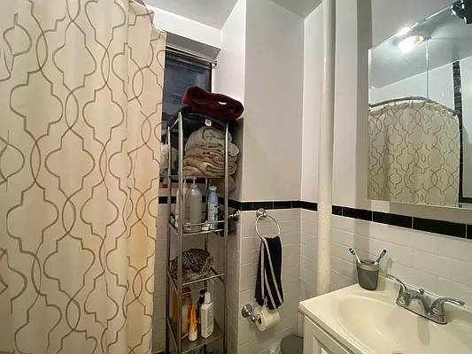 Rented by Living New York | media 12