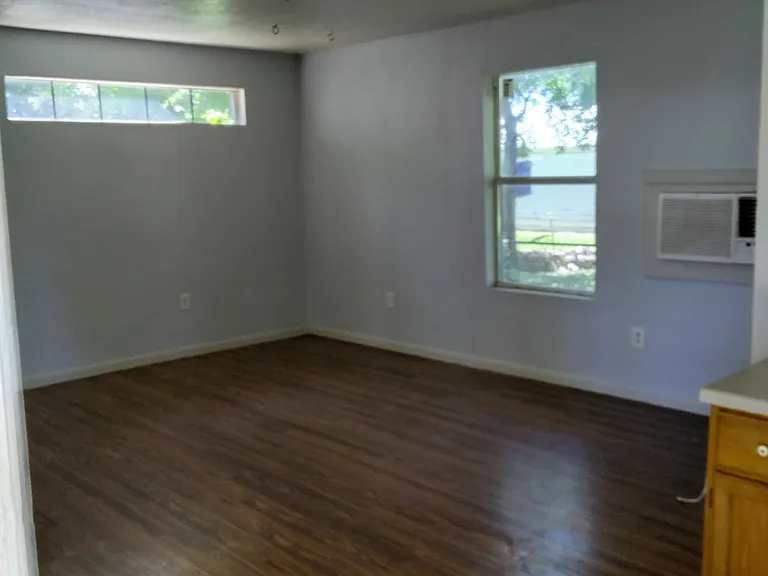 407 NW Euclid Ave — Photo 6