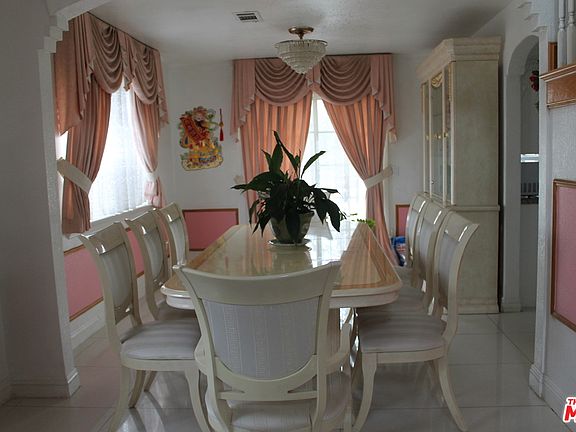 4th image of 3761 Temple City Blvd