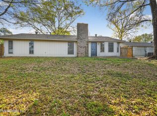 2141 Thousand Oaks Dr, Jackson, MS 39212