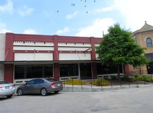 105 E 3rd St, Taylor, TX 76574
