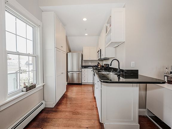 5th image of 3 Orange St APT 5