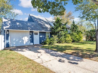 93 Page Lane, Westbury, NY, 11590