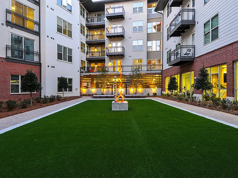 Cortland at Phipps Plaza — Photo 20