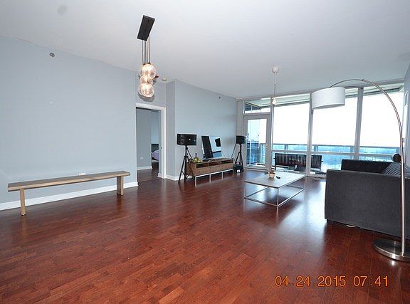 5th image of 1211 S Prairie Ave APT 602