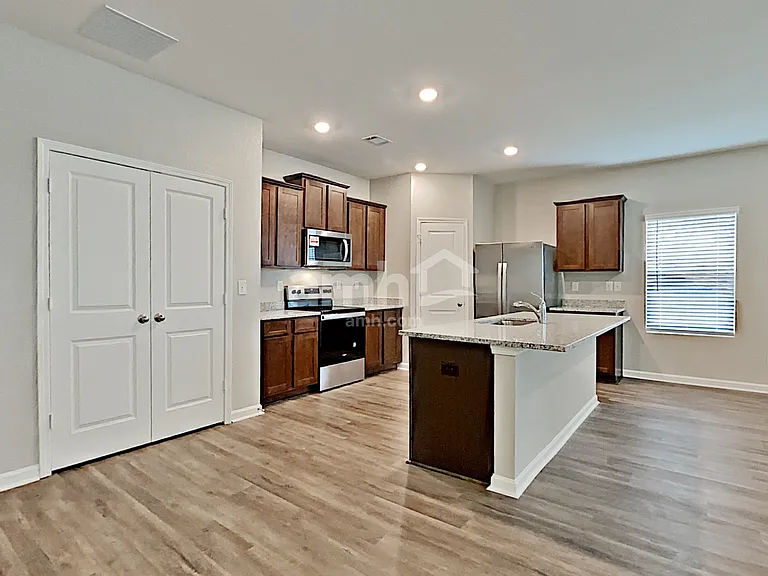 3395 Ridge Hill Pkwy — Photo 5