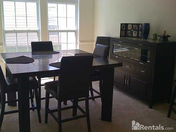3rd image of 1035 Boundary Dr