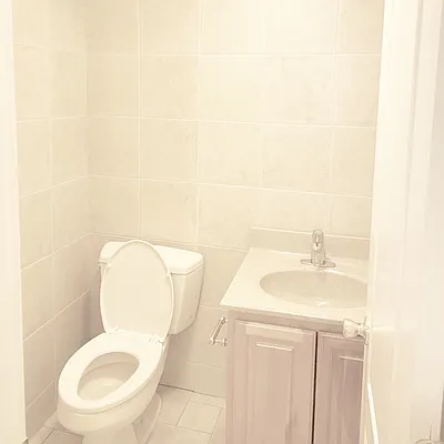 Rented by Ferson Associates LLC | media 32