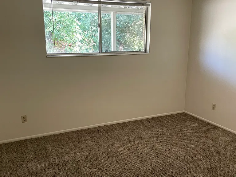 4159 S 1175 E — Photo 10