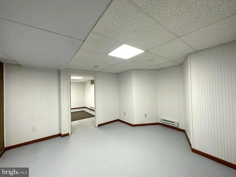 111 King St #BS — Photo 17