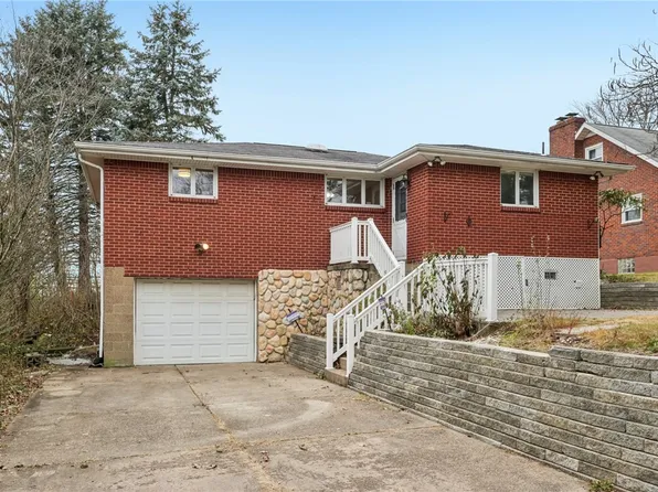 1704 Clairton Rd, West Mifflin, PA 15122