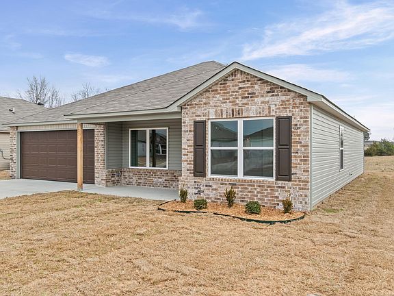 3rd image of 71 Farmhouse Cir