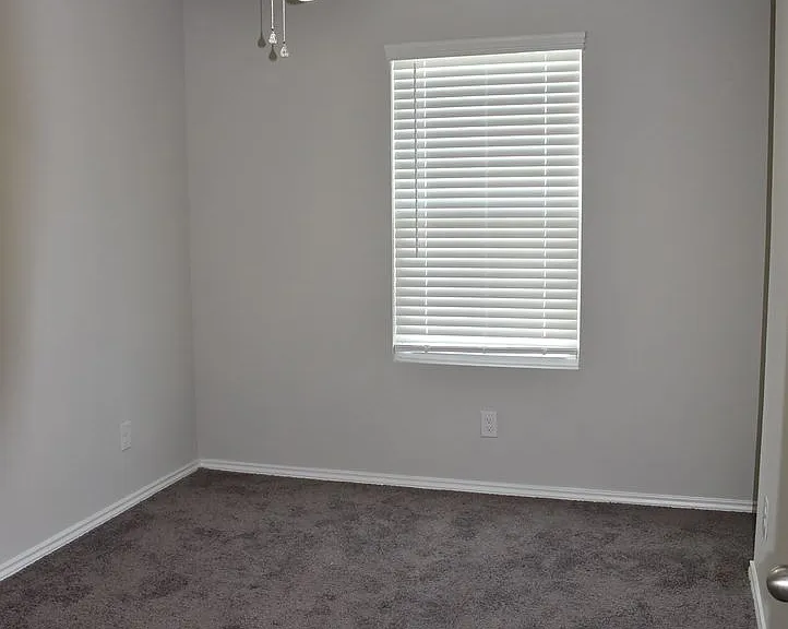 8911 FM 1560 N — Photo 31