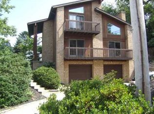 220 Glasgow Rd, Pittsburgh, PA 15221
