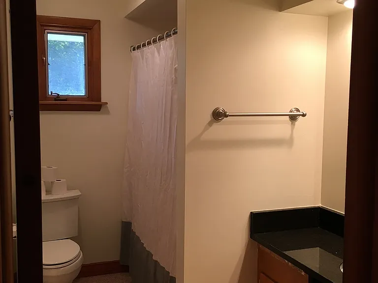 981 Hartford St — Photo 11