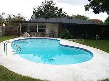 3rd image of 647 Carvell Dr