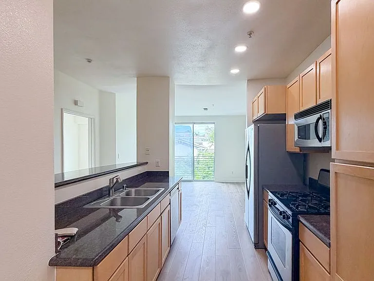 6400 Crescent Park E #407 — Photo 3