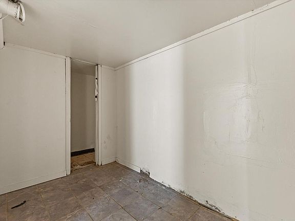 5th image of 2474 S 5th PLACE