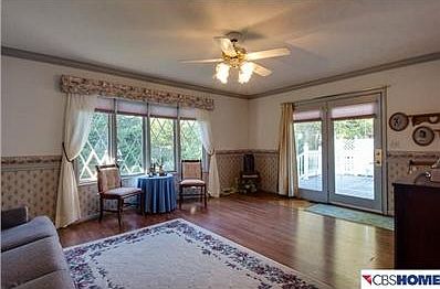3rd image of 9424 Mockingbird Dr