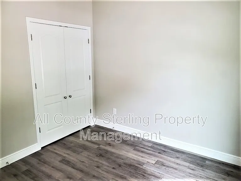 161 SW Yulan St #100 — Photo 14