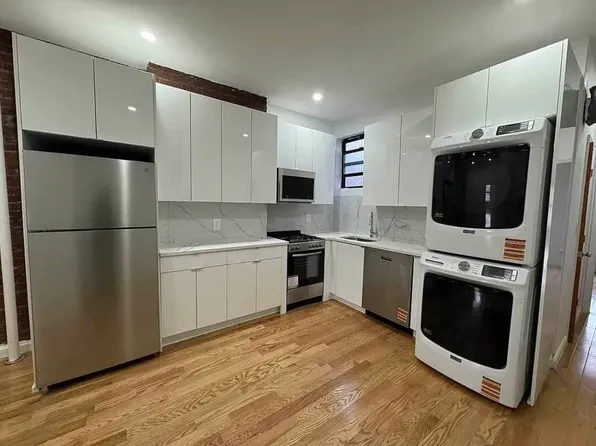 351 5th Avenue image 1 of 6