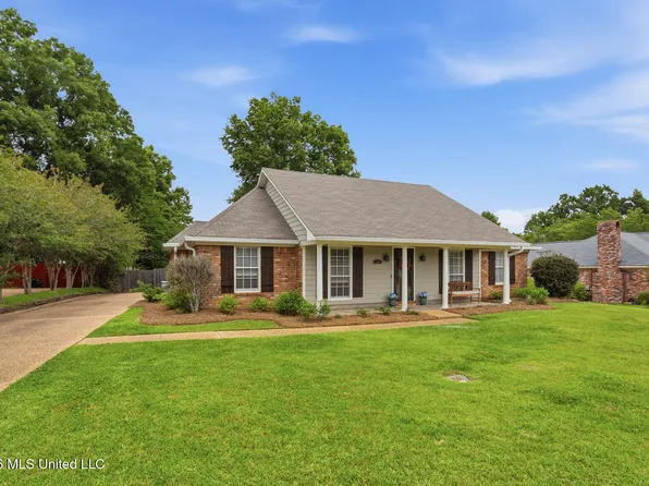 212 Cobblestone Dr, Madison, MS 39110
