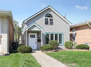 2918 W 102nd St, Evergreen Park, IL