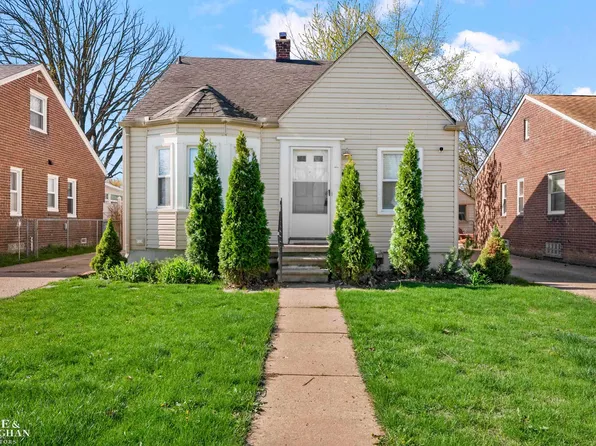 21734 Colony St, Saint Clair Shores, MI 48080