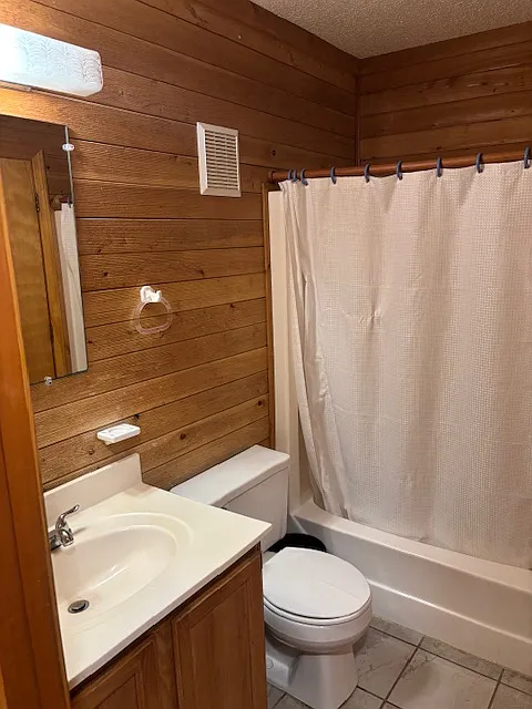 1 bed, 1200 sqft, $1,000 — Photo 2