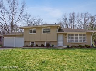 1540 Manhatas Trl, Algonquin, IL 60102