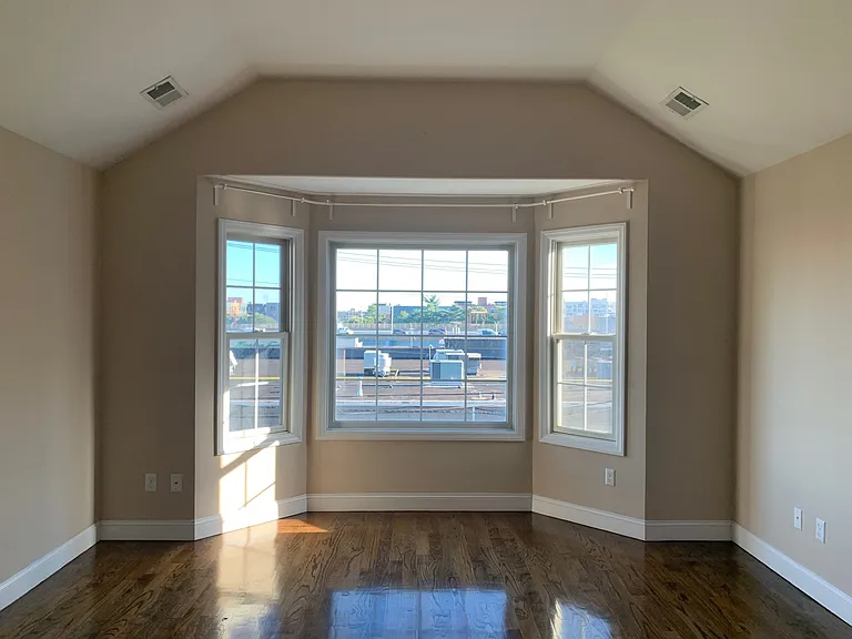 414 Sussex St #2 — Photo 1