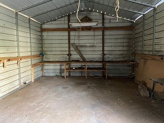 4th image of 8002 Cobb Ln