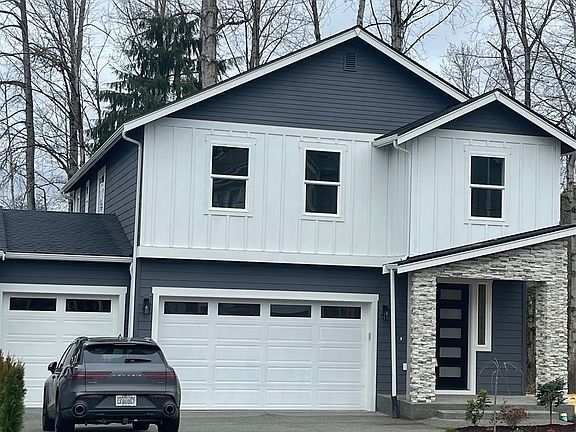 Exterior Front Unit B>