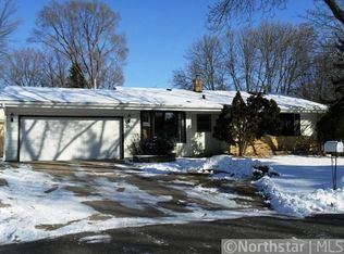 251 Capitol View Cir, Roseville, MN 55113