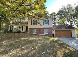 112 Pierre Ave, Waynesville, MO 65583