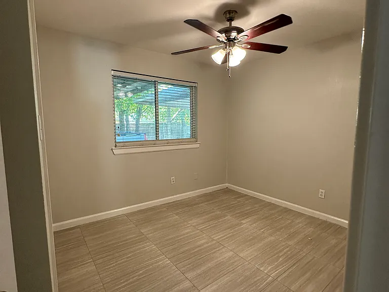 2311 Summer Place Dr — Photo 12