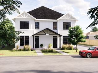 607 Highlands St #B, College Station, TX 77840