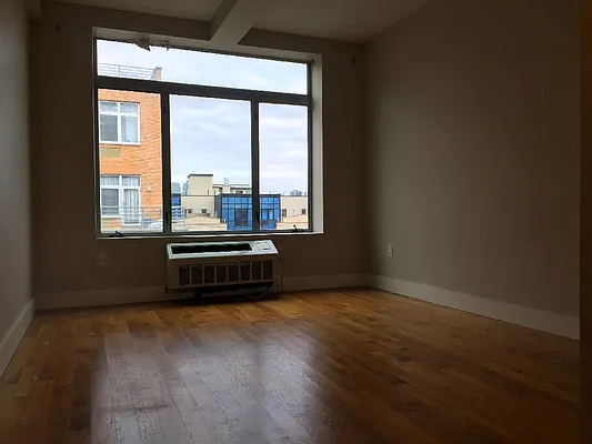 Rented by EXR | media 18