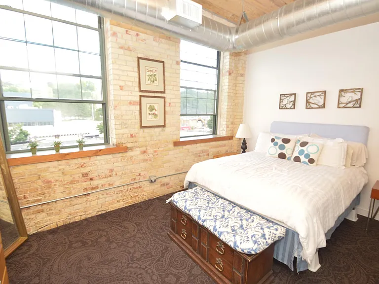 940 Monroe Ave NW #306 — Photo 8