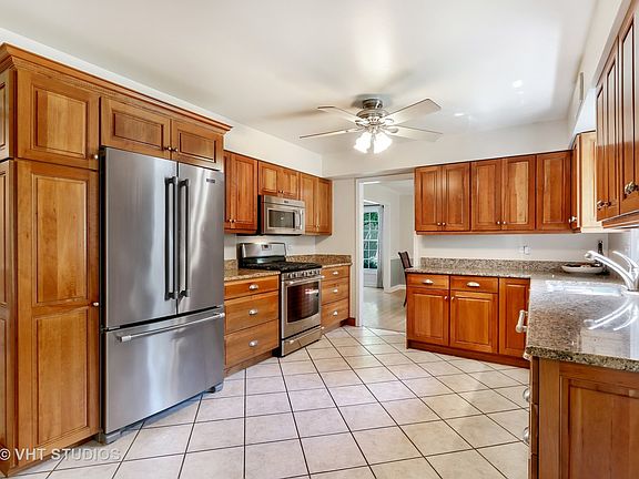 4th image of 321 Park Ln