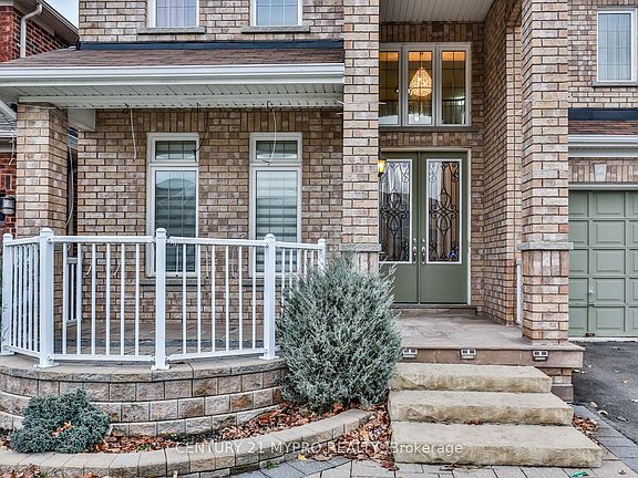 3rd image of 431 Woodspring Ave E