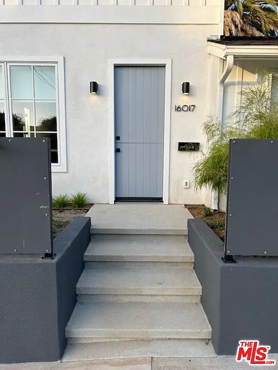 1 bed, 1.5 bath, 1008 sqft, $7,500 — Photo 3