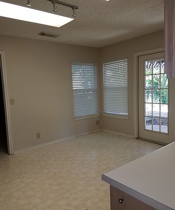 4th image of 6323 Maverick Oak Dr