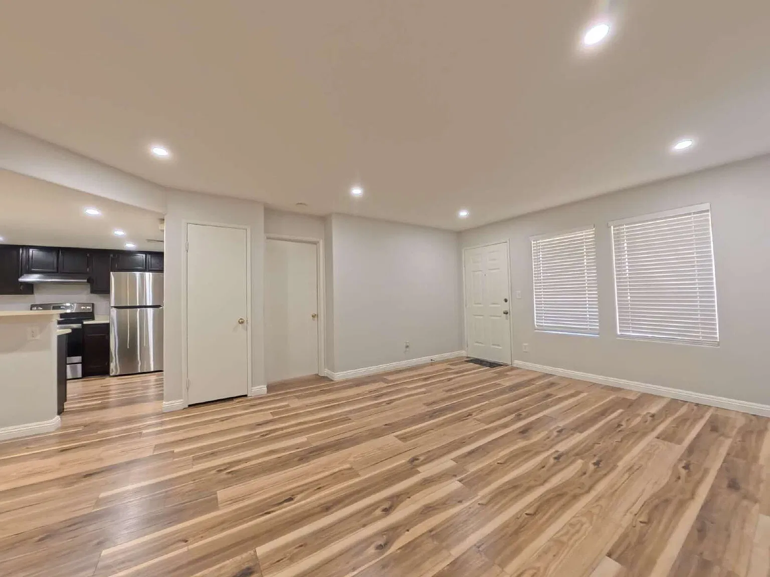 2 bed, 2.0 bath, 1072 sqft, $1,450 — Photo 3