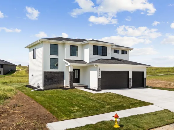6611 S 214th Ave, Elkhorn, NE 68022