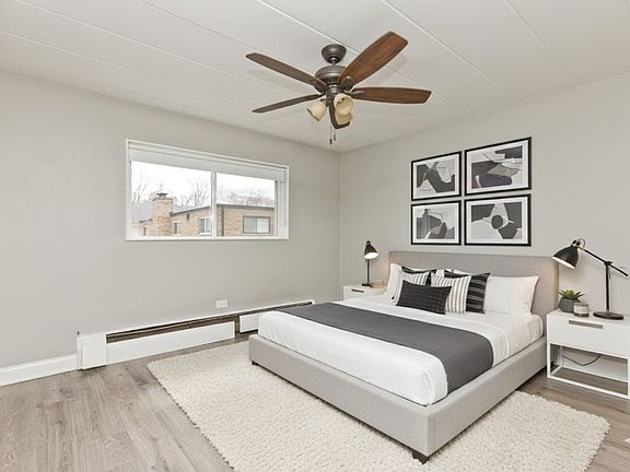 4th image of 129 Franklin St APT 4