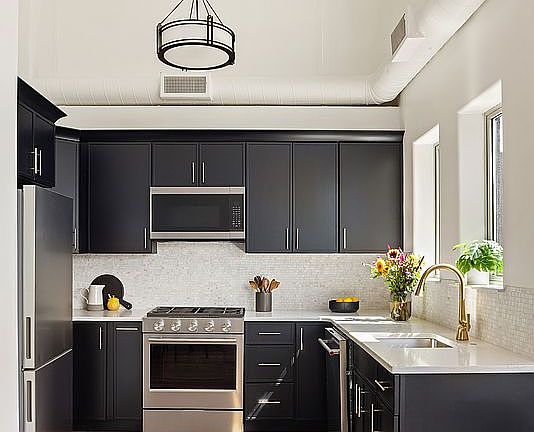 3rd image of 406 Lorimer St #F
