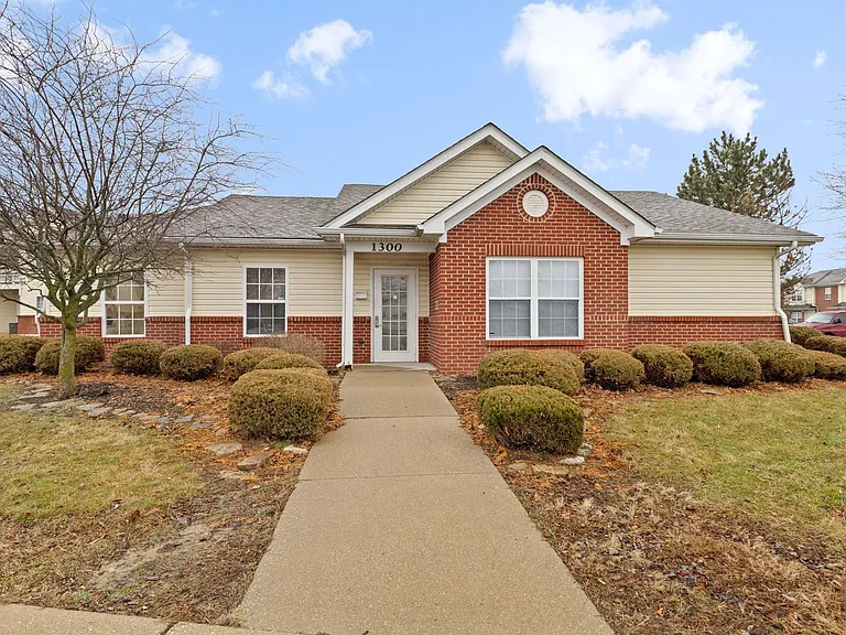 1308 N Liberty Cir E — Photo 31