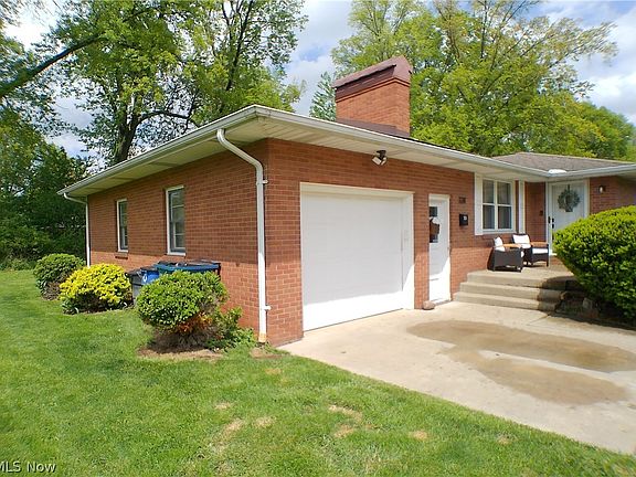 3rd image of 338 Mansell Dr