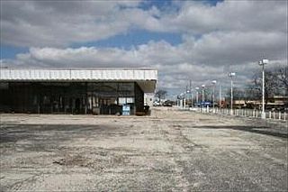 4th image of 678 N York Rd